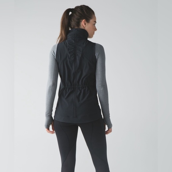 Lululemon Go The Distance Vest Black size 2 - Picture 1 of 16